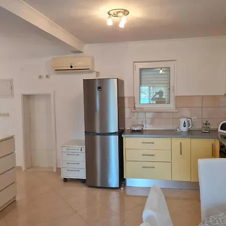 公寓 Superior One Bedroom Apartment With Balcony And Sea View Uti